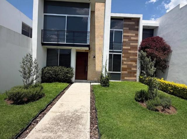 Casa con 3 Rec?maras en Soberna Residencial