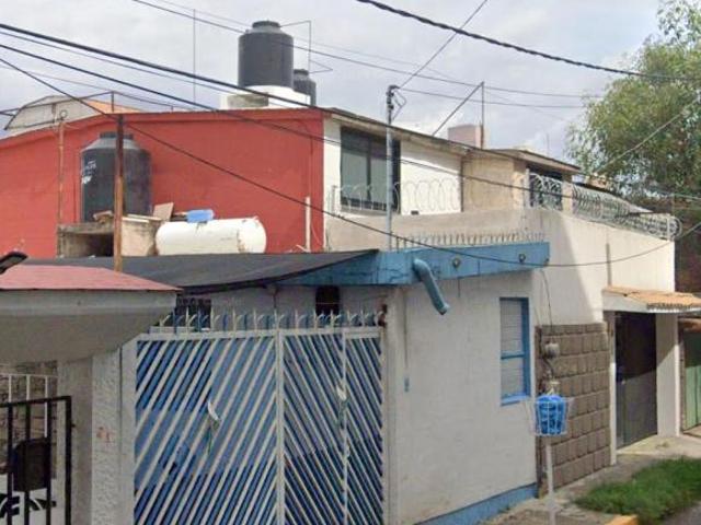Casa con 3 recámaras y 290 m² superficie de terreno en venta, Viveros del Valle