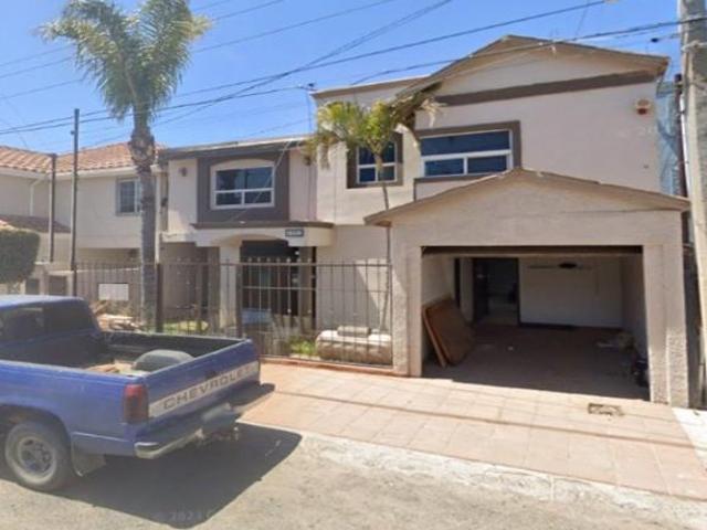 Casa con 3 recámaras y 360 m² de terreno en venta en Costa de Oro