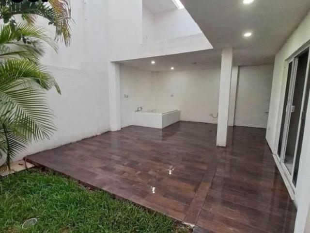 Casa con 3 recámaras de 160 m² en venta en Fraccionamiento Los Almendros