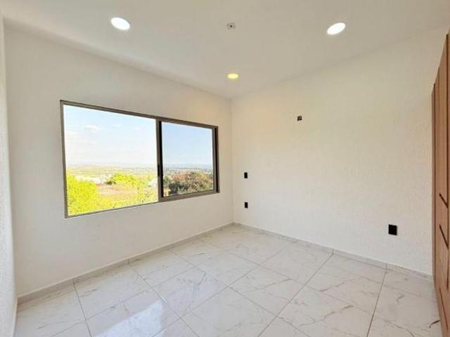Casa con 3 recámaras en venta con 300 m2 superficie de terreno en Tlayacapan