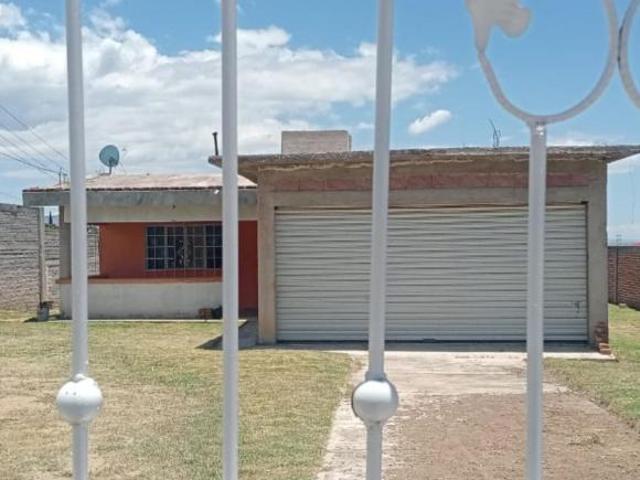 Casa con 3 recámaras en Venta, Congregación Comanjilla, León
