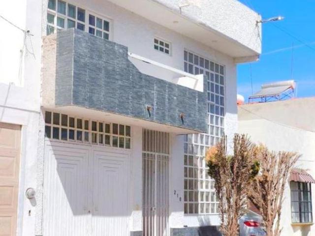 Casa con 3 recámaras en Venta en Privada Eucaliptos, Guadalupe, Zac