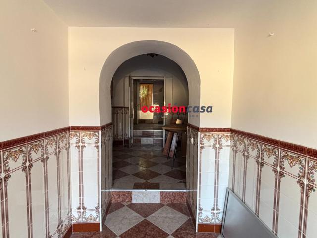 CASA CON TEJADO NUEVO A LA VENTA