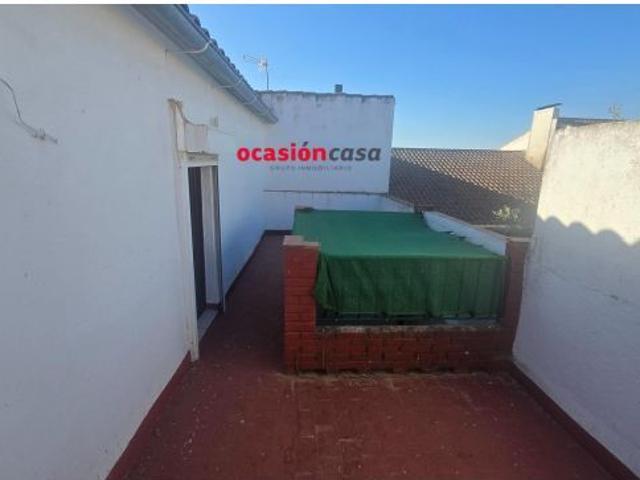 CASA CON TEJADO NUEVO EN LA ALDEA DE OJUELOS BAJOS