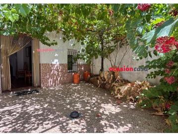 CASA CON TEJADO NUEVO EN LA POSADILLA