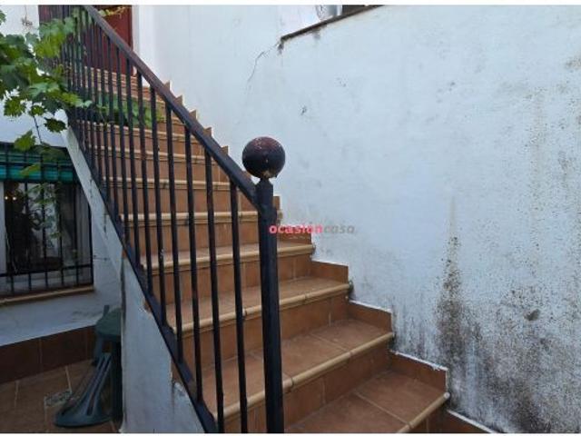 CASA CON TEJADO NUEVO EN VENTA