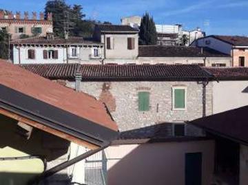 casa con terrazzo Parona, ponte crencano, quinzano, avesa