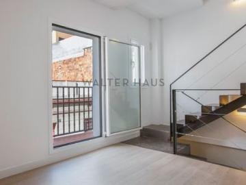Casa con terraza en venta en Poblenou, Barcelona. EGYB T9