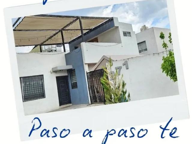 Casa con terreno excedente en Ramos Arizpe, en privada, son 2 recámaras en planta baja