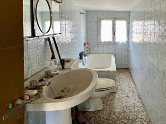 Casa con Terreno en Magaz de Arriba, Arganza Oportunidad para Reformar por 34.900€