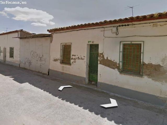 Casa con terreno en Huesca