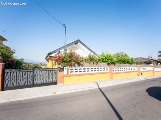CASA CON TERRENO EN LLIÇA DAMUNT