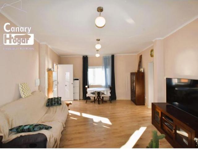 Casa con terreno en venta en Chio Guia de Isora