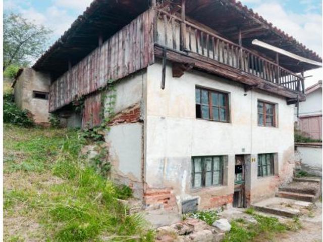 Casa con terreno en Villarin, Trubia