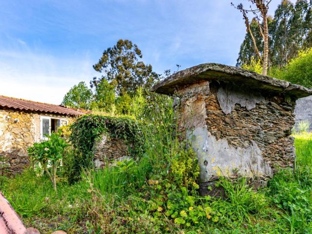 CASA con TERRENO para REHABILITAR por 29.990 € en CARBALLO A Coruña