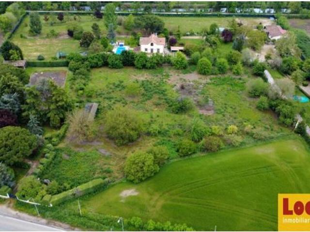 Casa con terreno vallado y piscina en Palencia