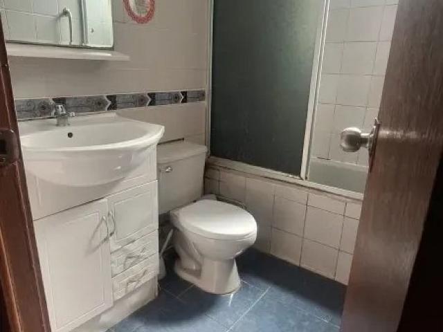 CASA CON TRES LOCALES COMERCIALES EN VENTA MAIPÚ