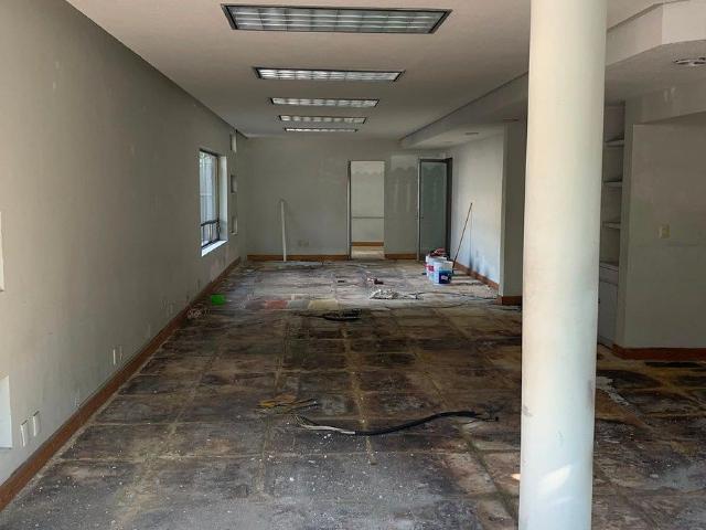CASA CON USO COMERCIAL OFICINAS EN RENTA