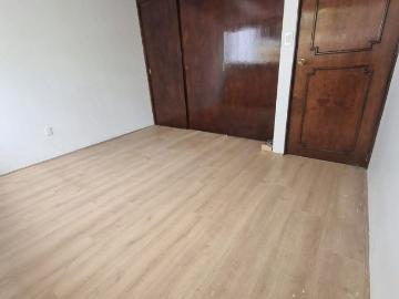 Casa con uso de suelo en renta — DEL VALLE SUR