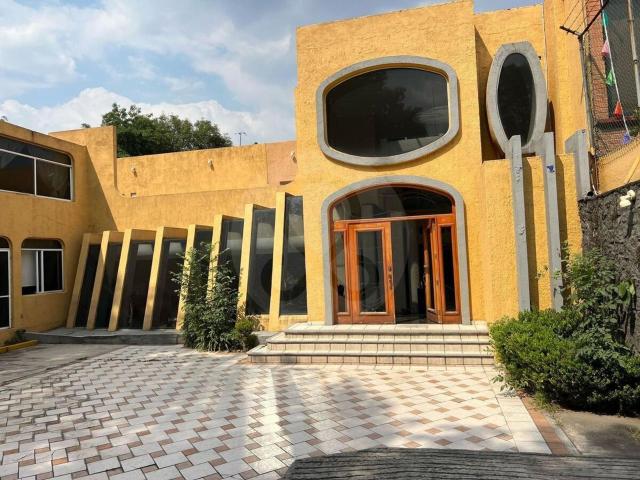 CASA CON USO DE SUELO EN VENTA, COL. TORIELLO GUERRA, TLALPAN