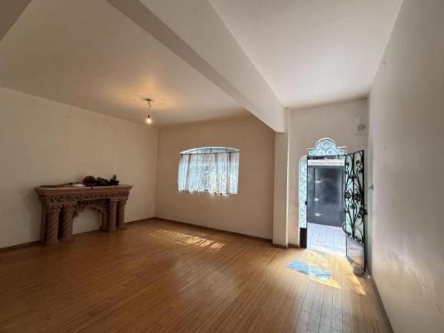 CASA CON USO DE SUELO EN VENTA EN POLANCO V SECCION