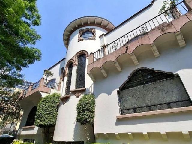 CASA CON USO DE SUELO EN VENTA POLANCO