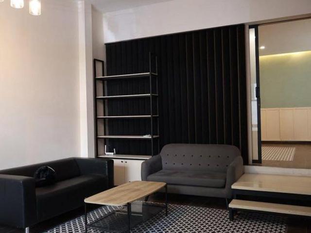 Casa con uso de suelo para oficinas