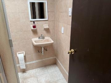 Casa con Uso de Suelo para Oficinas o Consultorios en Lindavista