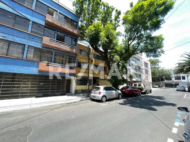 Casa con Uso de Suelo Renta Nápoles Benito Juárez