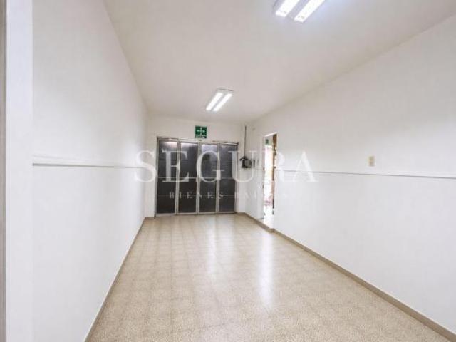 Casa con Uso Mixto en Portales Sur | Ideal para Habitar o Desarrollar Proyecto Comercial