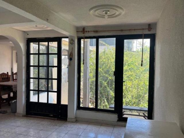 Casa en Venta con Uso de Suelo Mixto en Jardines de Morelos, Ecatepec de Morelos