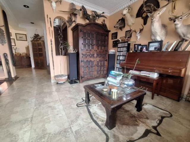 Casa con vigilancia en Condominio