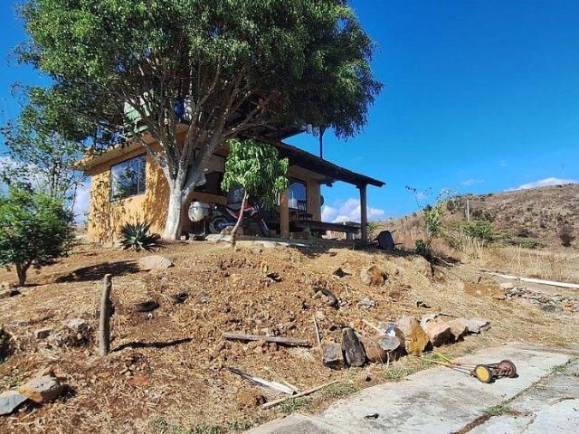 Casa con vista a la monta?a en Tilostoc ?