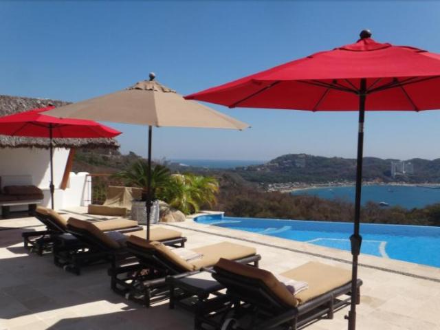 Casa con vista a la bahia de Puerto Marqu?s