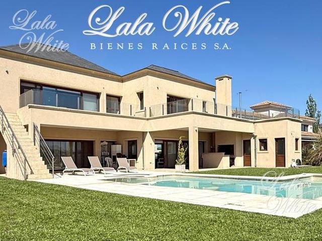 Casa con vista al golf en venta La Providencia Country Club, Canning, Ezeiza