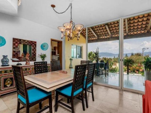 Casa con vista al Lago de Chapala, 3 recámaras y terraza en San Juan Cosalá