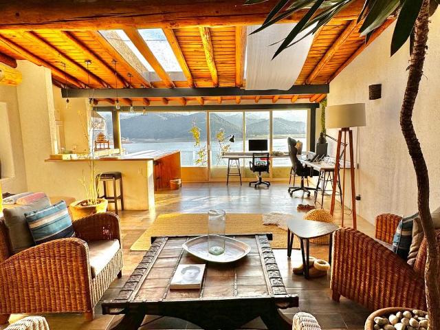 Casa con vista al lago en el centro de Valle