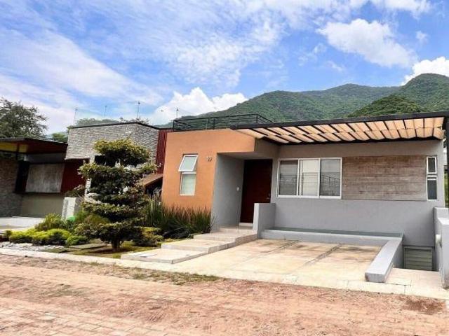 CASA CON VISTA AL LAGO EN LA RIBERA DE CHAPALA