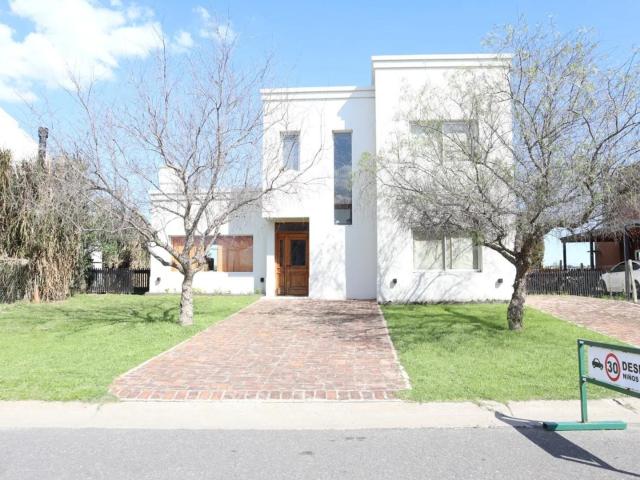 Casa con vista al lago en San Gabriel
