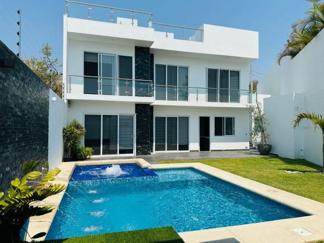Casa en venta en Tequesquitengo