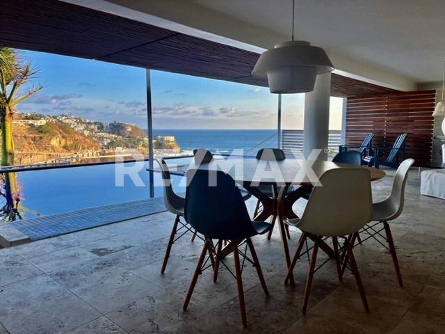 CASA CON VISTA AL MAR EN LAS PLAYAS