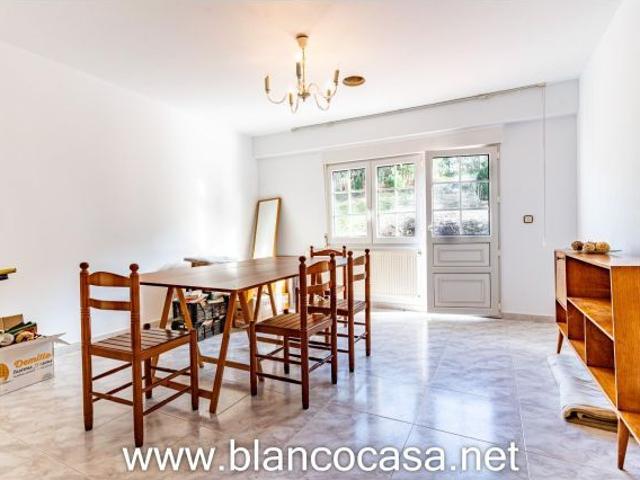 ? Casa con VISTAS AL MAR y enormes posibilidades en Camuza Malpica de Bergantiños A Coruña por 249