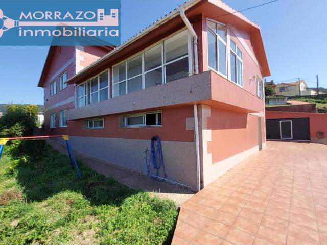 Casa con vistas, terreno y terraza en Cela, Bueu Resto Parroquia