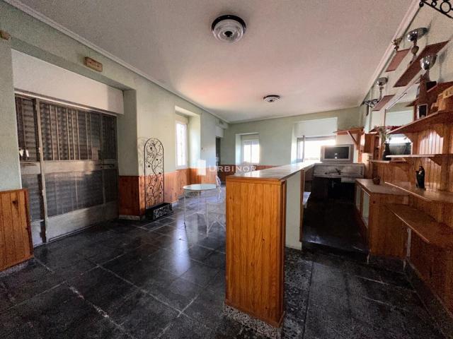 Casa con Vivienda y Bar montado con licencia. BUS URBANO. Ayto. Ourense