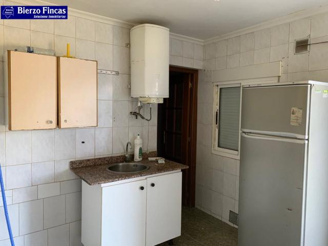 SE VENDE CASA PARA REFORMAR EN CUBILLOS DEL SIL