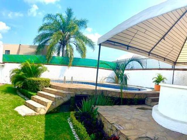 CASA CON ALBERCA EN CUERNAVACA