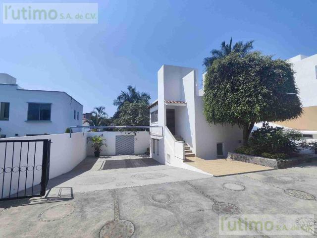 CASA EN RENTA, FRACCIONAMIENTO TISCARE?O, ZONA DORADA, CUERNAVACA