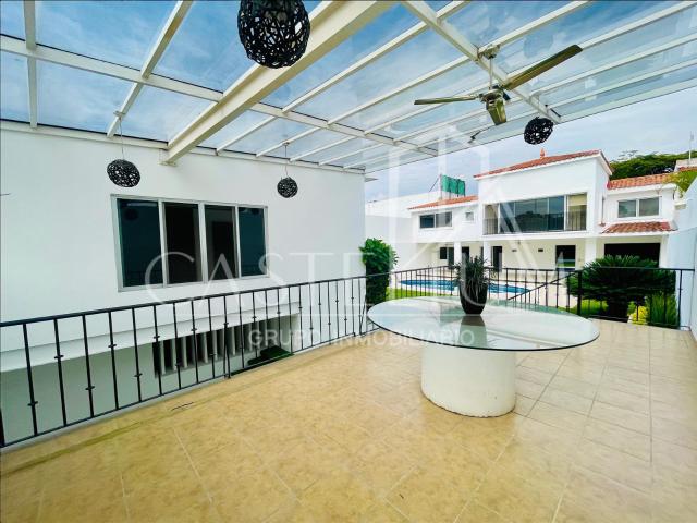 Casa con alberca en renta y venta en Vista Hermosa en Cuernavaca