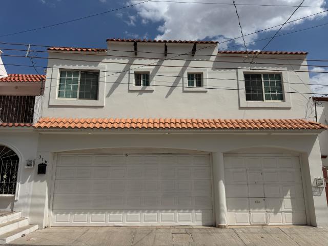 Casa con alberca en venta Col 16 de Septiembre